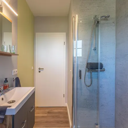 Fria Apartment *