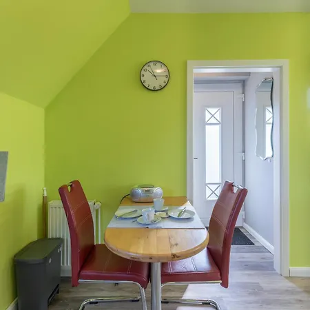 Fria Apartment *